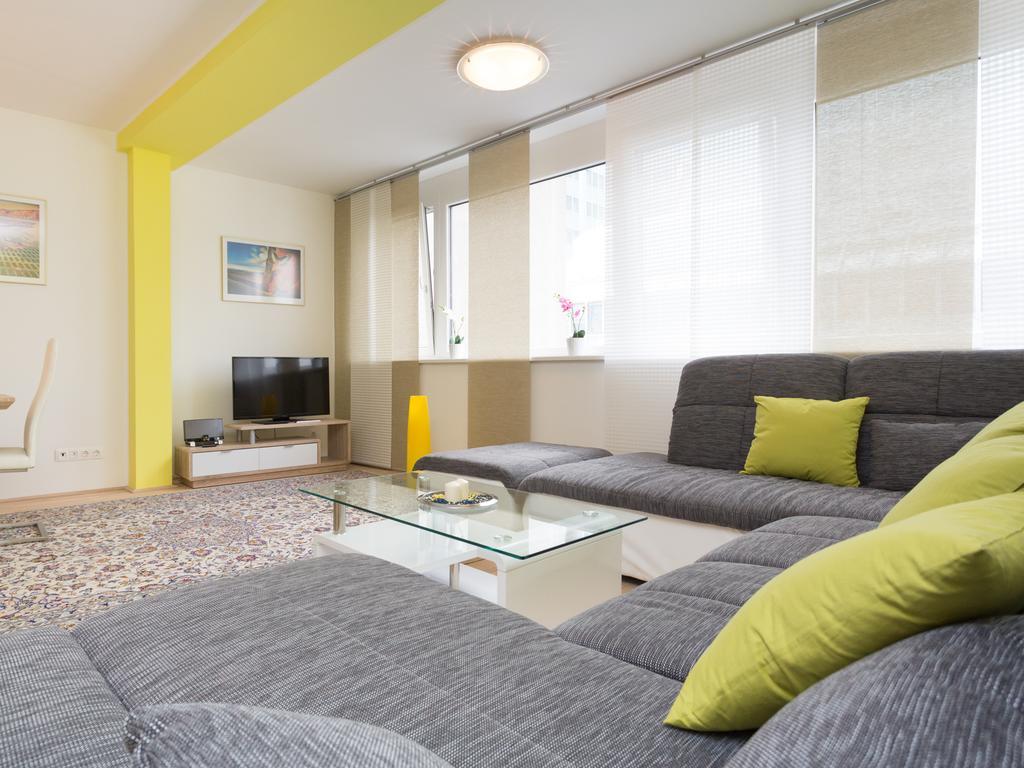 Christian Apartments Oper - Contactless Check In Вена Экстерьер фото