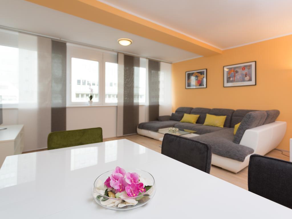 Christian Apartments Oper - Contactless Check In Вена Экстерьер фото