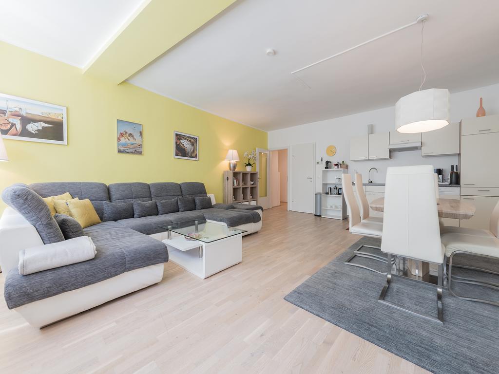 Christian Apartments Oper - Contactless Check In Вена Экстерьер фото